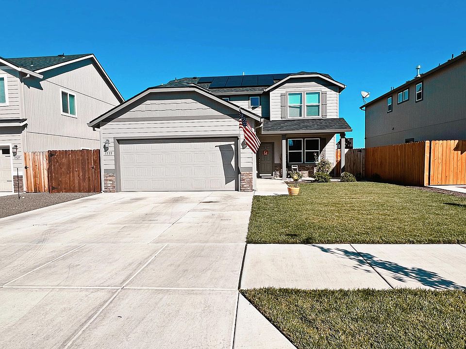 1st image of 3533 Carnelian St