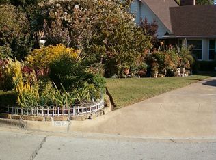 1317 Juniper Ln, Benbrook, TX 76126