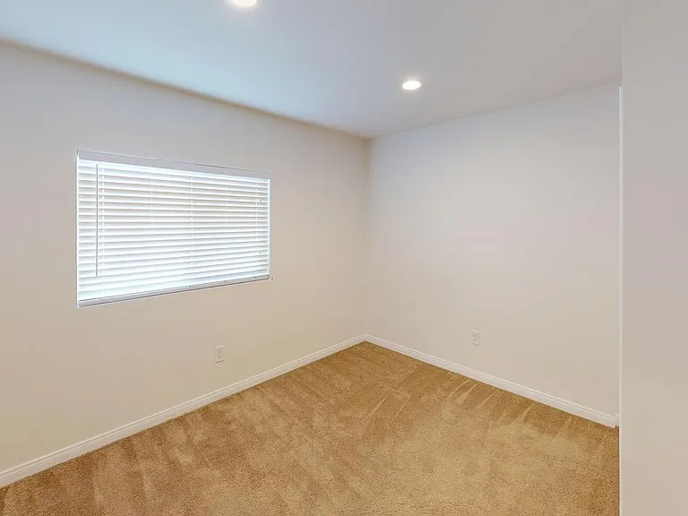 3641 32nd St — Photo 11