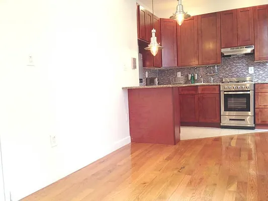 Rented by Level Group | media 11