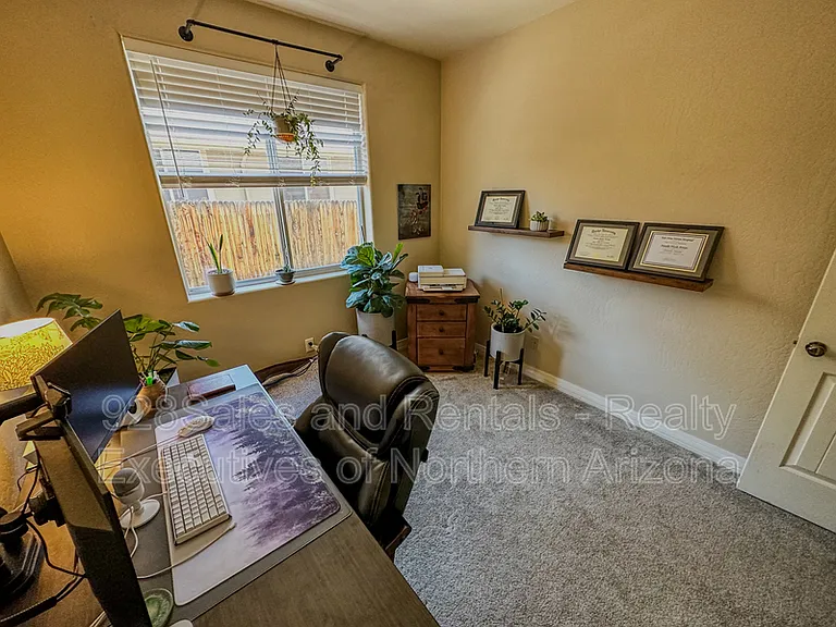 537 W Nugget Trl — Photo 9