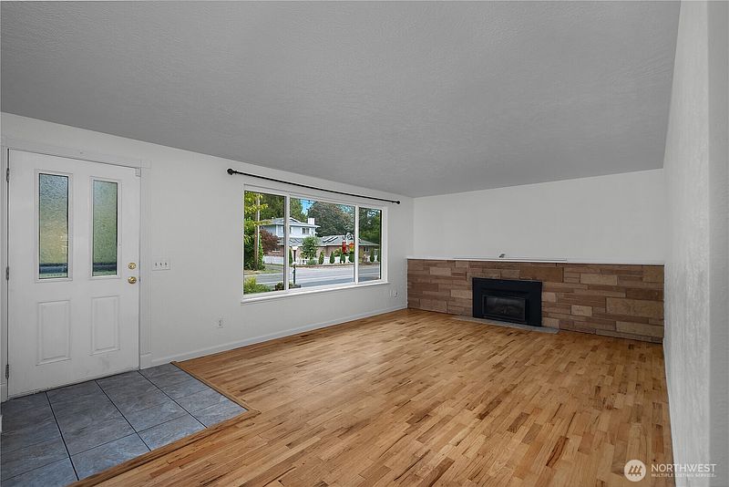 3rd image of 5409 22nd Avenue SE