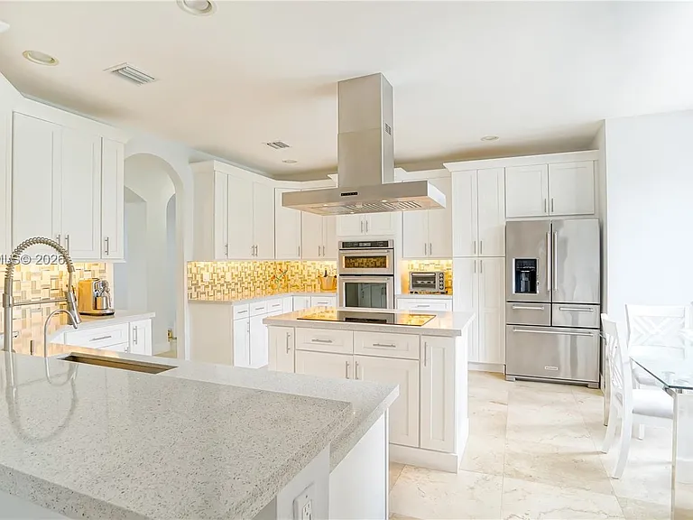 6950 SW 97th Ave — Photo 16