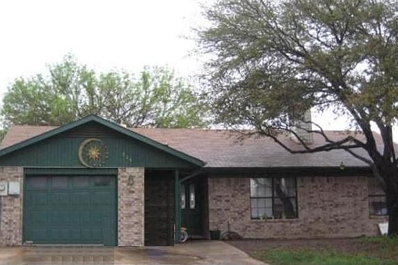 1st image of 825 Bellaire Dr
