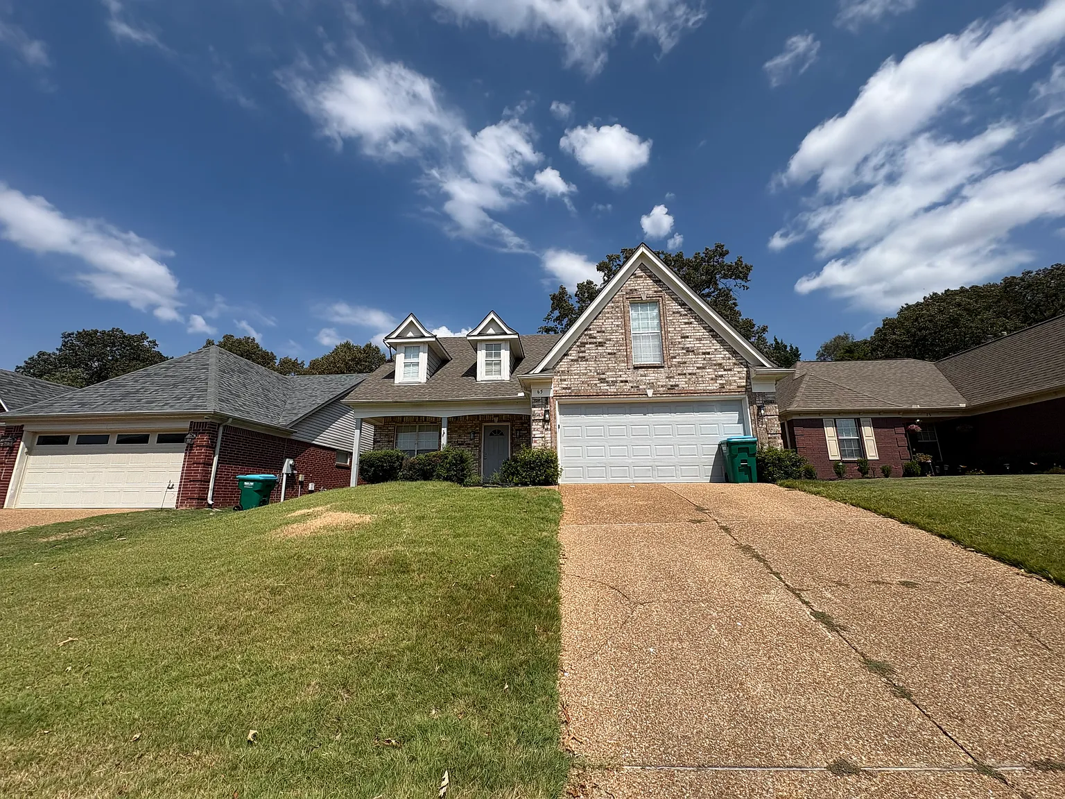 4 bed, 2.5 bath, 2050 sqft, $1,995 — Photo 1