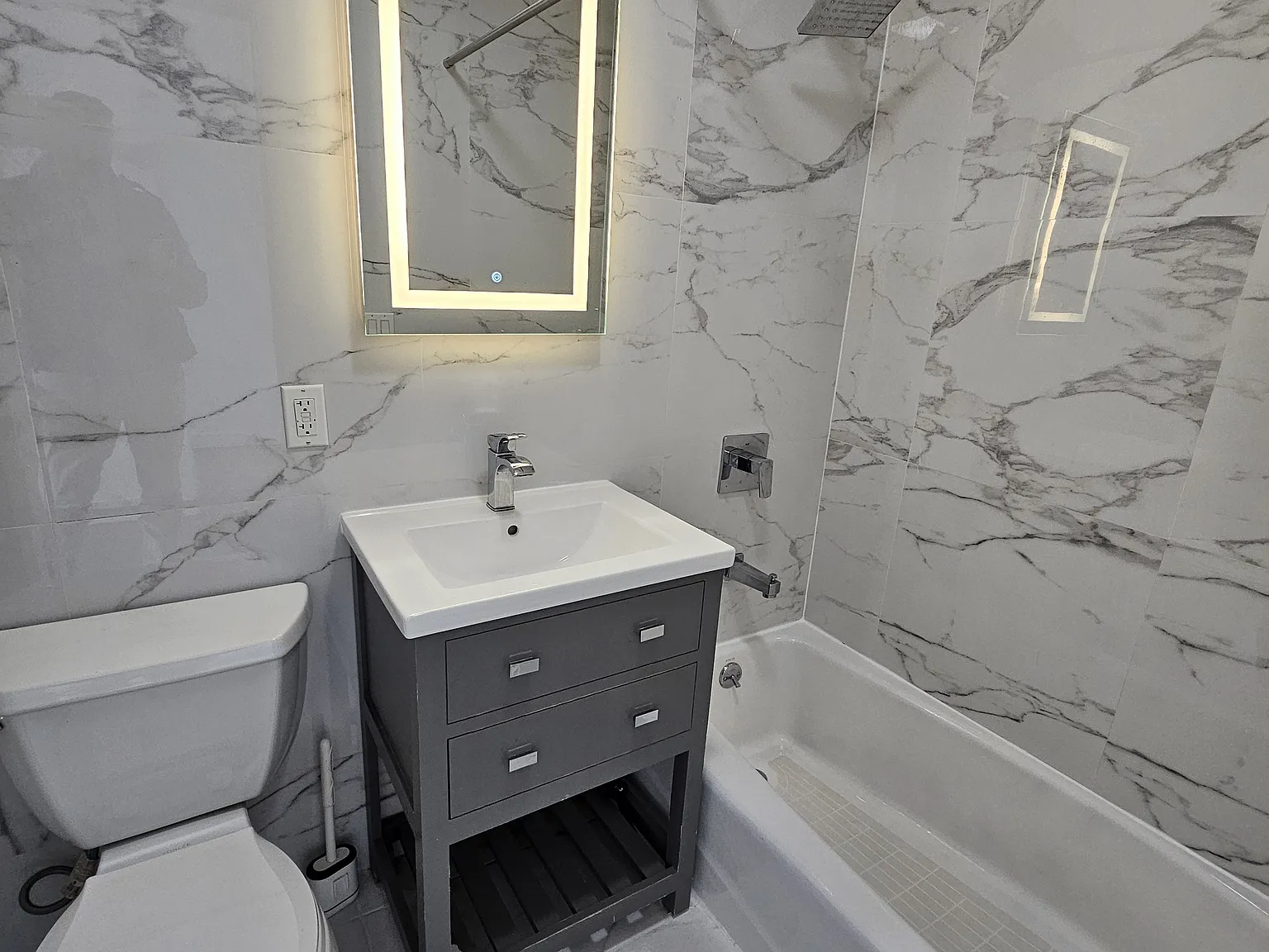 3 bed, $3,600 — Photo 3