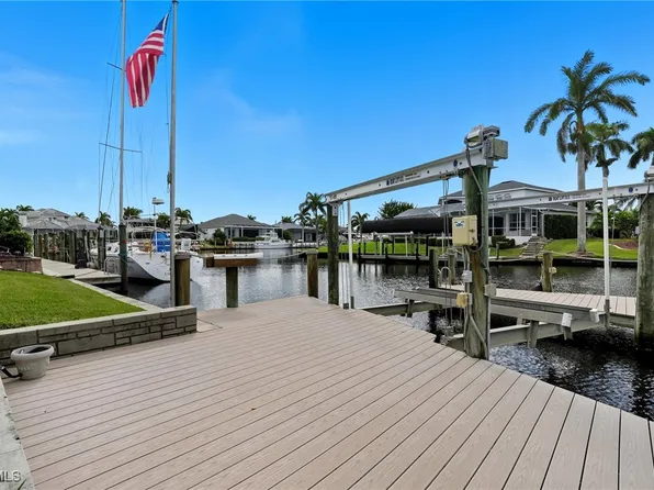 1504 El Dorado Pkwy W, Cape Coral, FL 33914