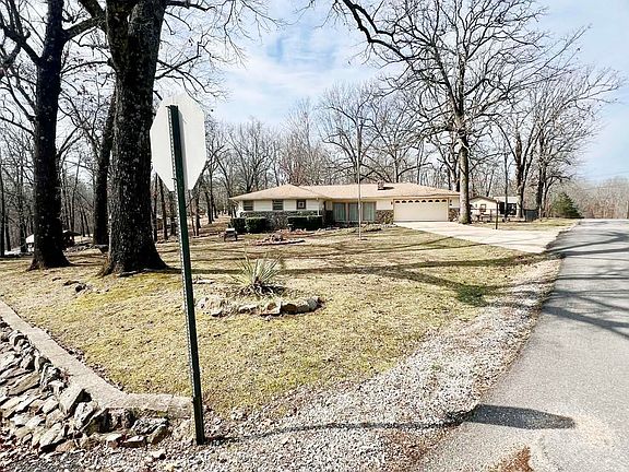 2nd image of 301 Fawn Rd