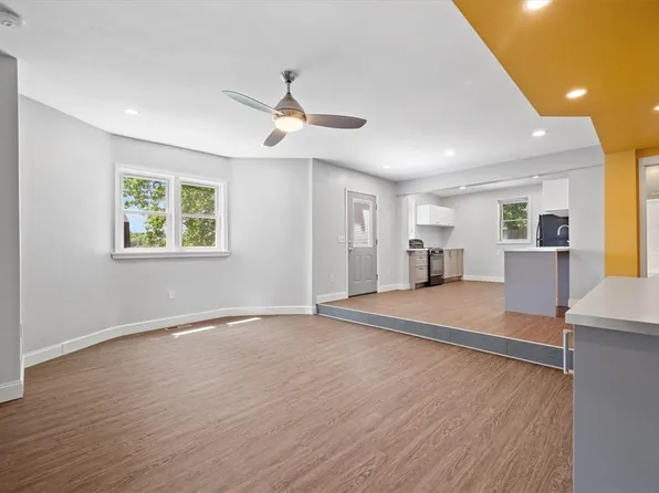 38 Pasadena St, Pittsburgh, PA 15211