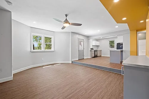 38 Pasadena St Photo 1