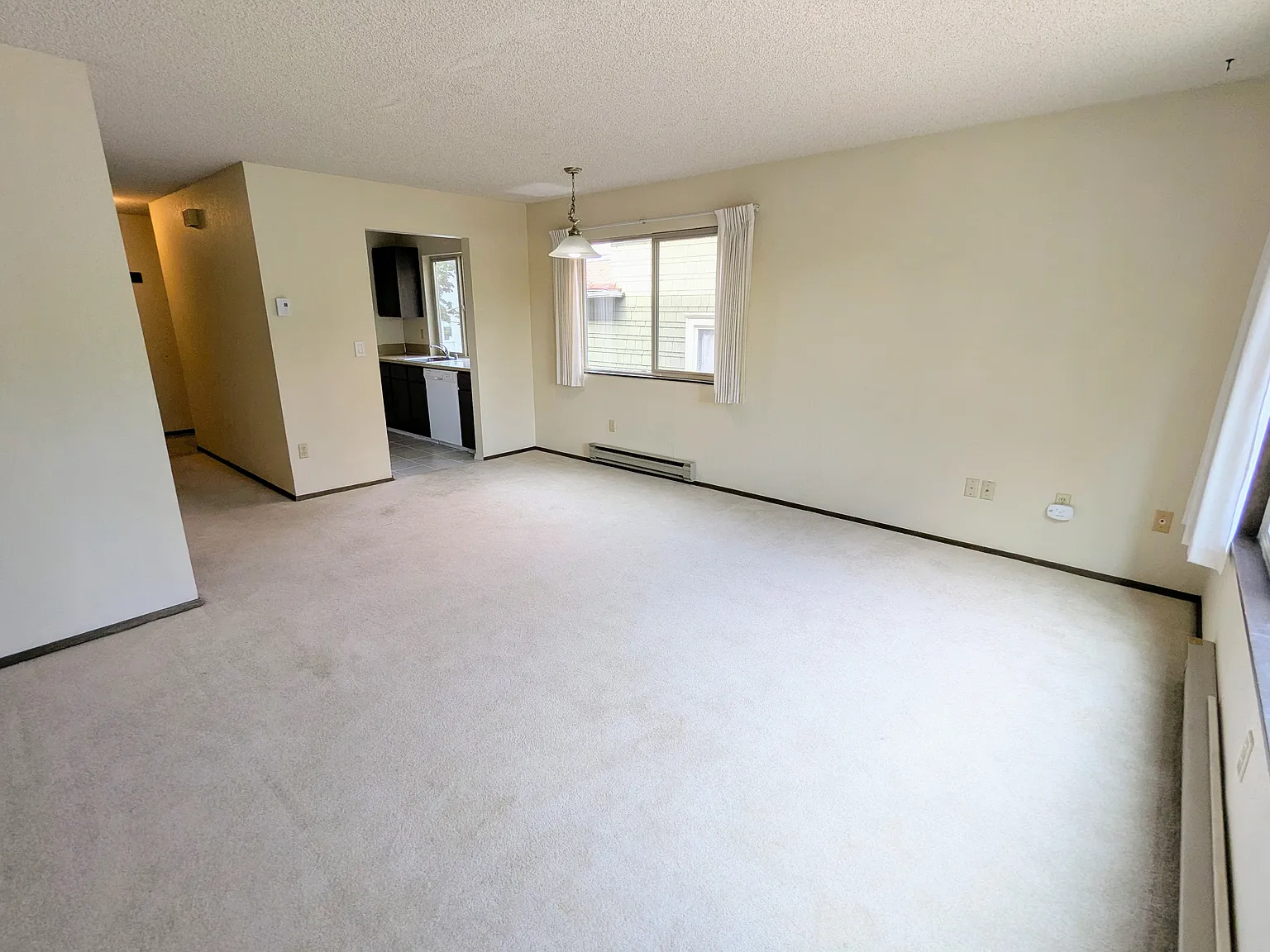2 bed, 1.5 bath, 1000 sqft, $2,495 — Photo 3
