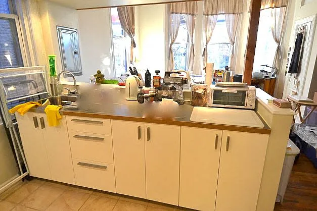 2R Studio Vacant ready for move in $1495