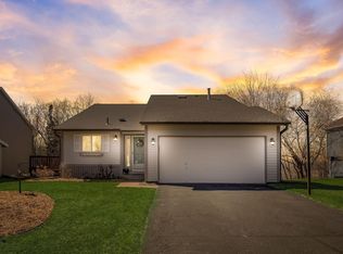 5757 Ridge Creek Rd, Shoreview, MN 55126