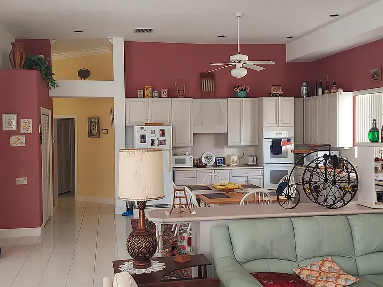 467 Sherbrooke Ct — Photo 6