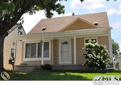 3 bdrm, 1 bath Bungalow