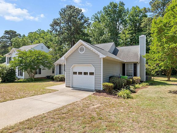 3rd image of 4612 Knightsbridge Way