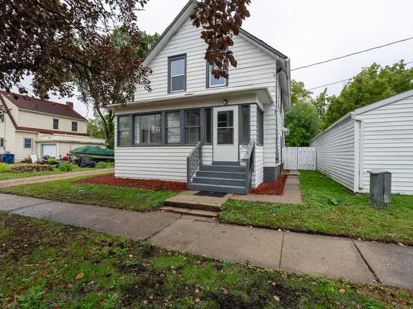 415 3rd Ave S, Moorhead, MN 56560