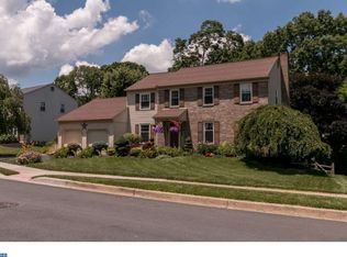 19 Forest Creek Dr, Hockessin, DE 19707