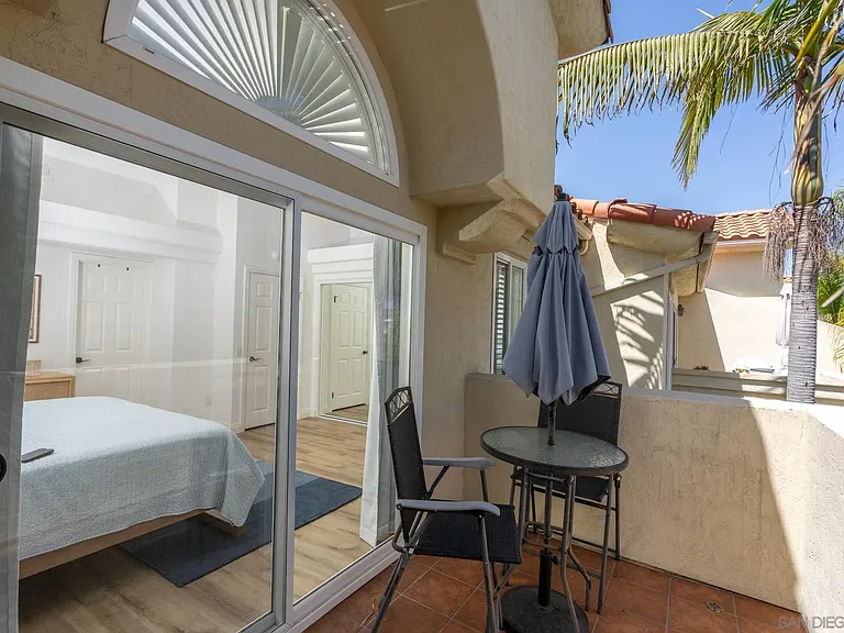 241 S Sierra Ave — Photo 25