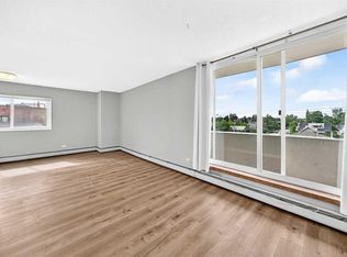 316 S 1st Ave NE #401, Calgary, AB T2E 0B2