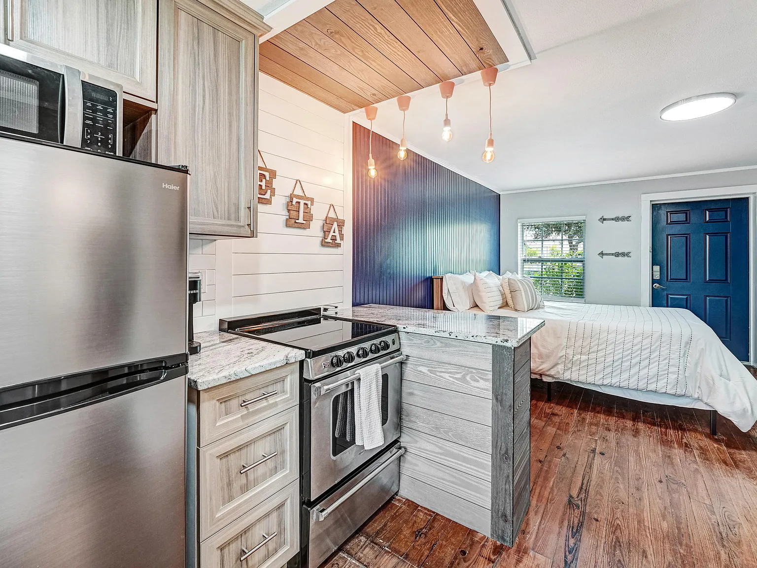 1 bed, 1.0 bath, 500 sqft, $1,875 — Photo 3