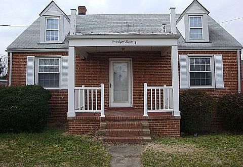 1st image of 4814 Brittles Ln
