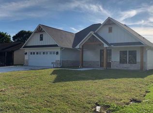 2722 Hampton Ln, Port Neches, TX 77651