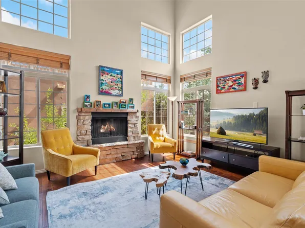 4417 Autumn Leaf Ln, Santa Fe, NM 87507