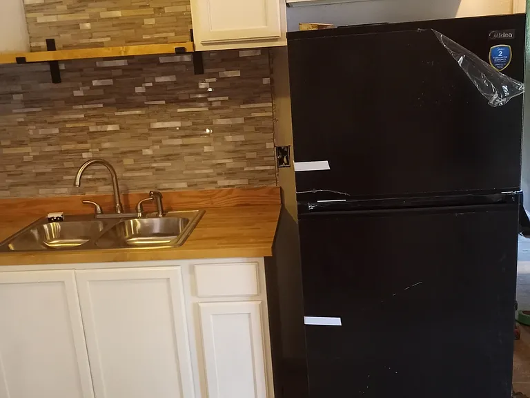 1135 Patricia Dr — Photo 8