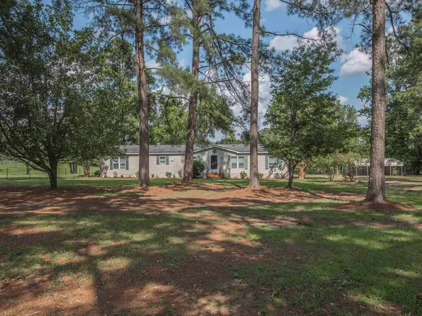 621 Okaloosa Rd, Eros, LA 71238