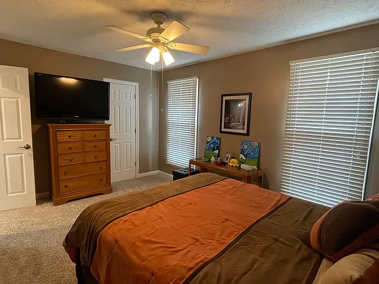 2511 Dover Ln — Photo 6
