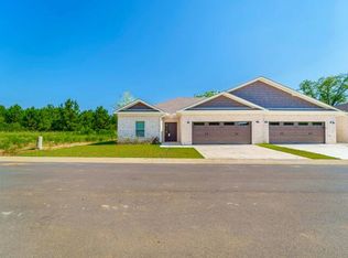 102 Jennie Dr, Dothan, AL 36301