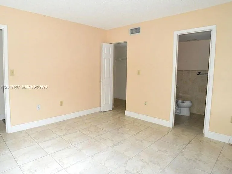 510 NW 86th Pl #104-12 — Photo 4