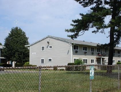 2nd image of 59 Adams Rd APT 1G
