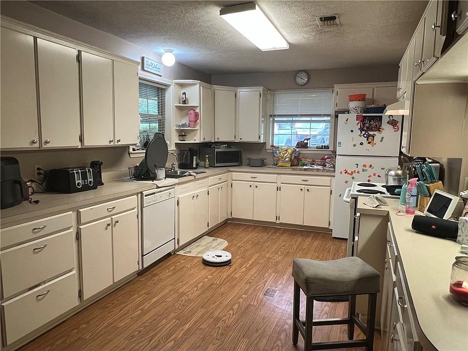 2932 Donahue Ferry Rd, Pineville, LA 71360 Zillow