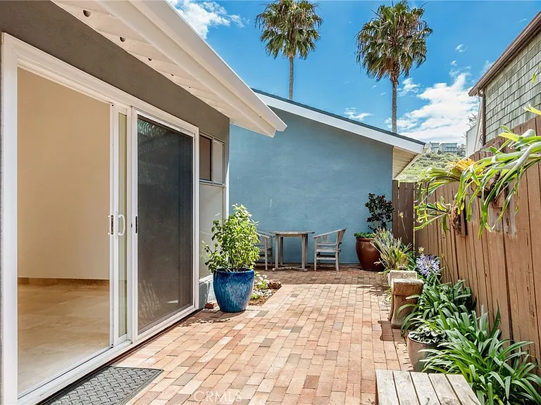 915 Miramar St — Photo 21