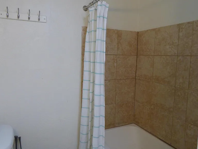 1029 E Irwin Pl #A — Photo 25