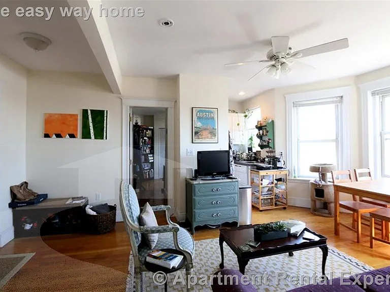 331 Harvard St — Photo 1