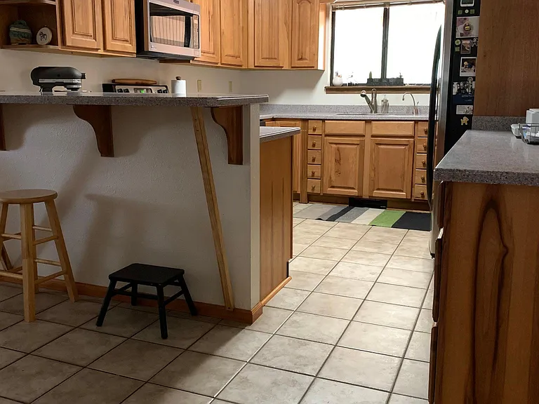 689 Mesa Ave — Photo 3