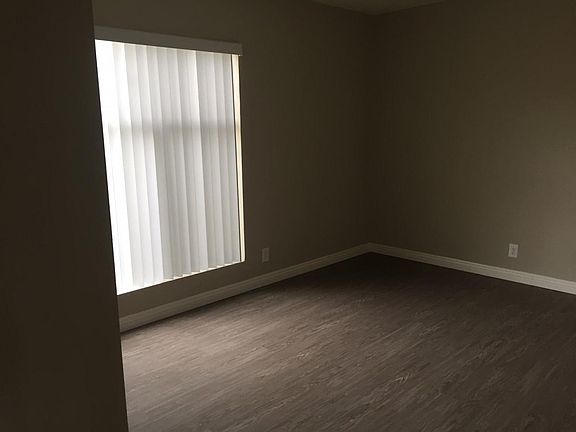 4th image of 271 Molino Ave APT 3