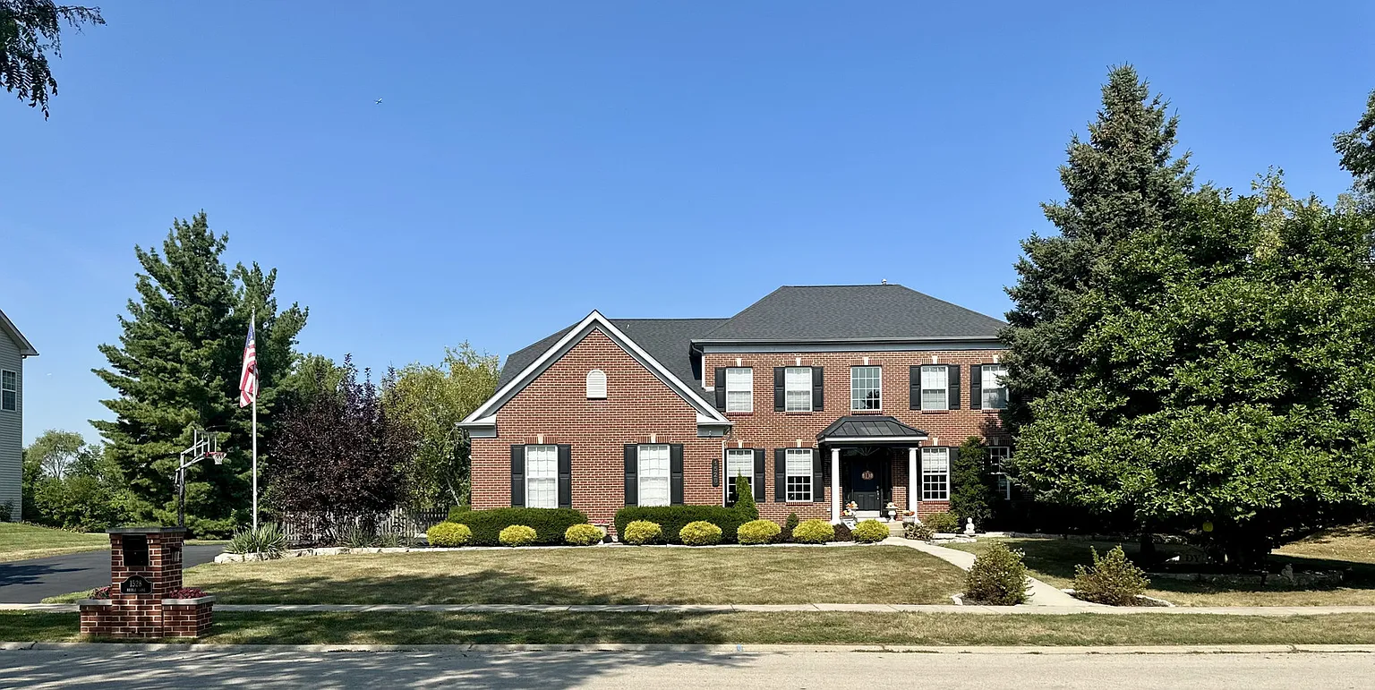 1528 Bridle Ln photo 1