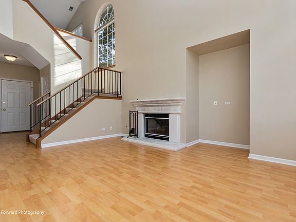 5th image of 236 Camel Bend Ct