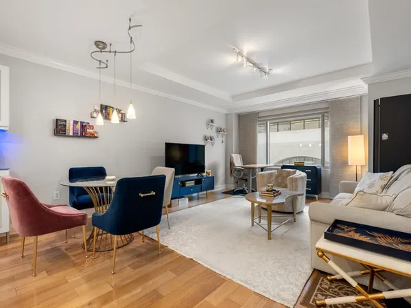 1 Huntington Ave APT 302, Boston, MA 02116