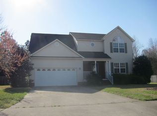 323 Richmond Dr, Jacksonville, NC 28540