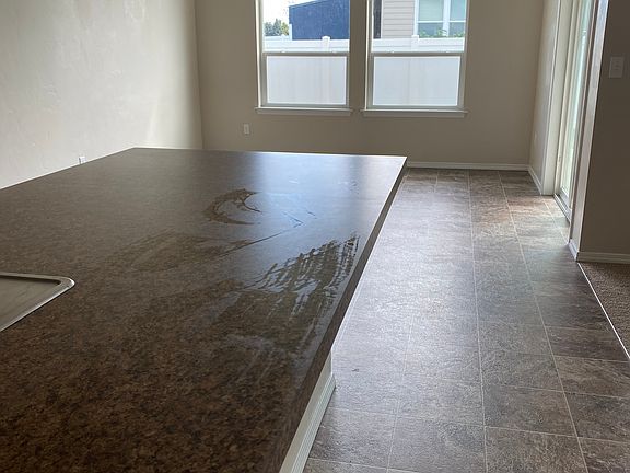 4th image of 221 Canyon Crest Dr W