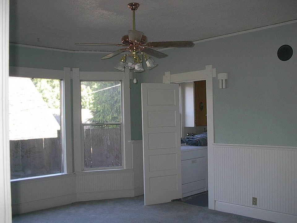 2nd image of 3423 Hoyt Ave