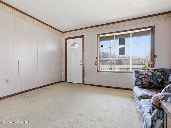 3rd image of 14 Pelza St