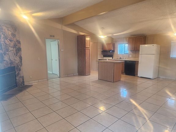 5th image of 2618 Zinnia Dr