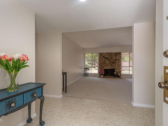 3rd image of 1034 E Red Oak Pl