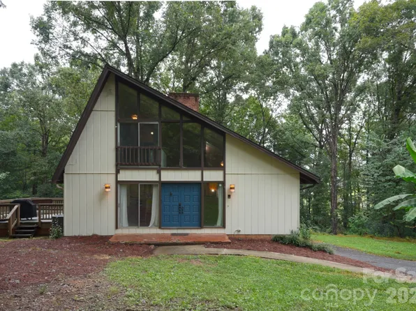 7 Brookwood Ln, Taylorsville, NC 28681